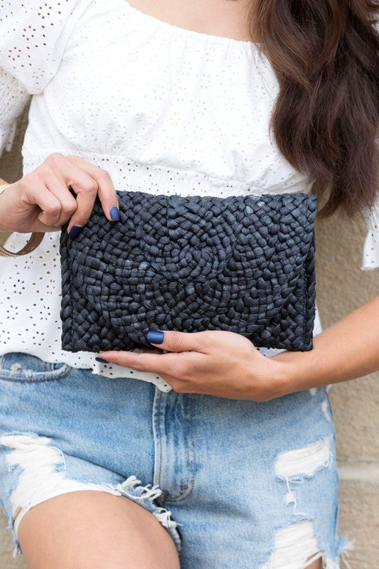 Fold-Over Straw Clutch