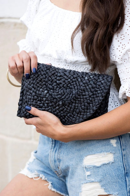 Fold-Over Straw Clutch